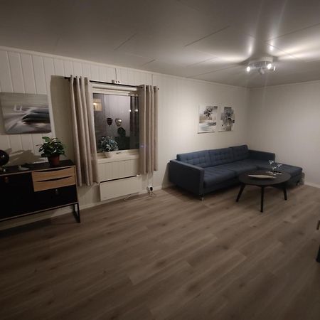 Vardo Accommodation - White House Extérieur photo