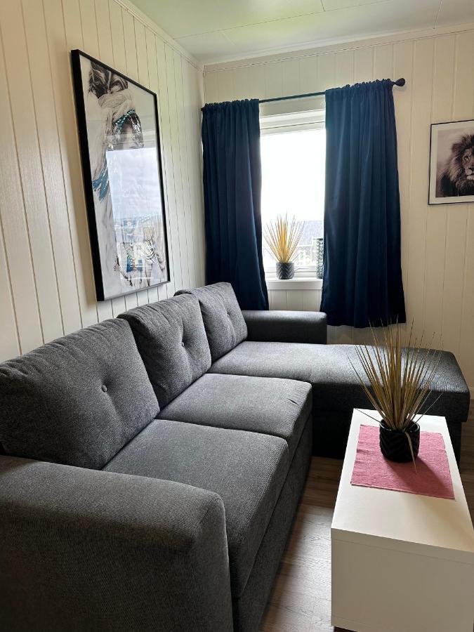 Vardo Accommodation - White House Extérieur photo