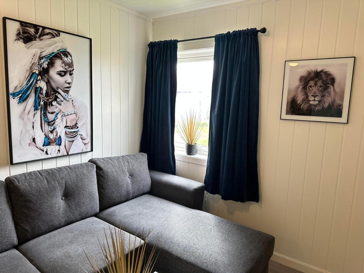 Vardo Accommodation - White House Extérieur photo